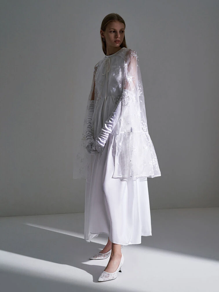 Lace Sculptural Heel Pumps 6 Lace Sculptural Heel Pumps - Image 4